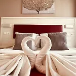 Hotel Pavillon Opera Lafayette Paris