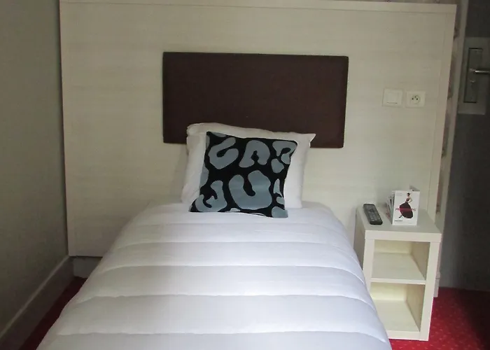 Pavillon Opera Lafayette 3*