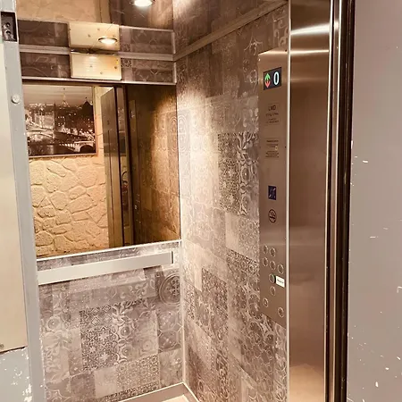 パビリオン オペラ ラフェイエット ホテル