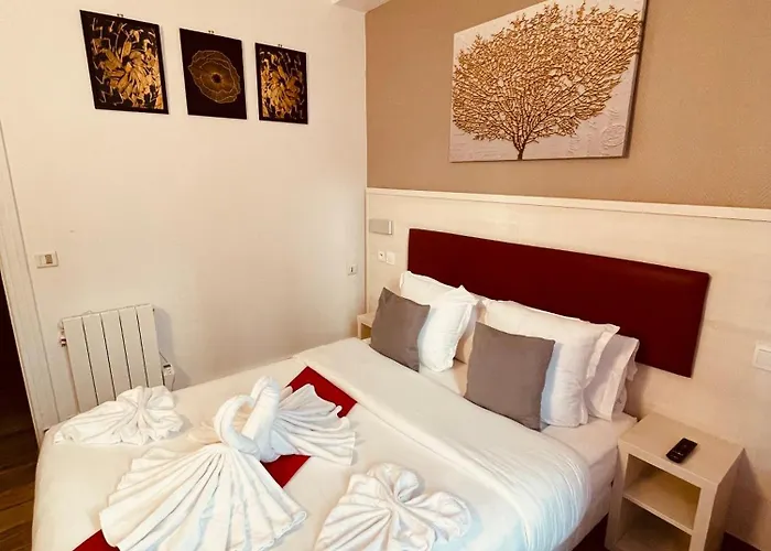 Отель Pavillon Opera Lafayette 3*