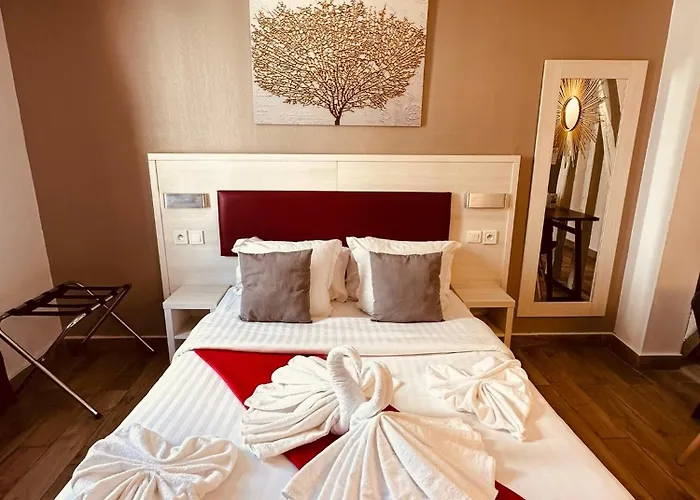 Отель Pavillon Opera Lafayette