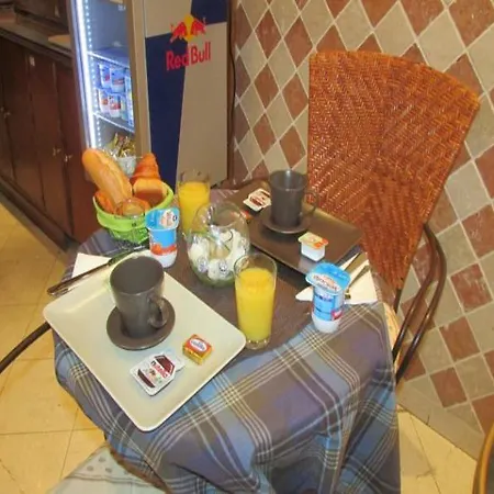 拉法叶特庭院剧场酒店